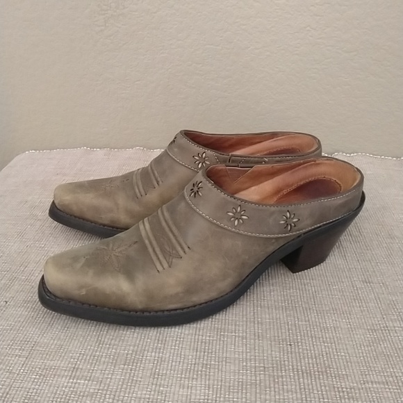 Ariat Shoes - Ariat Desert Star mule clog boots bomber heeled